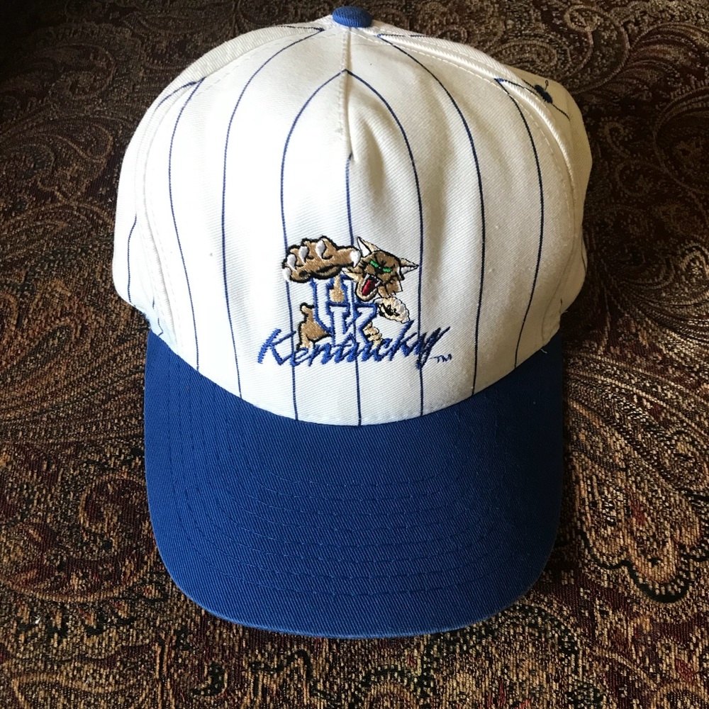 VINTAGE KENTUCKY WILDCATS SNAPBACK